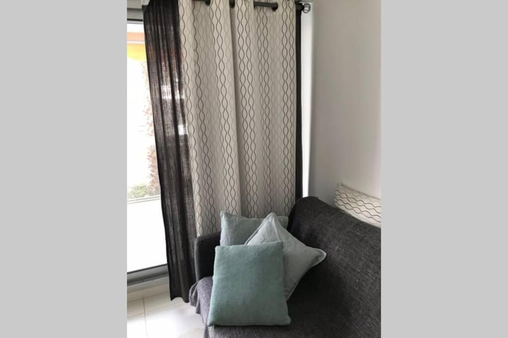App Le Rocazur Avec Piscine Et Parking En Bord De Mer A 500M Du Centre Ville Menton Ngoại thất bức ảnh